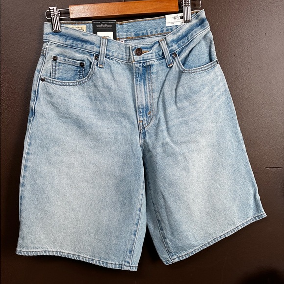NWT Levi’s Baggy Dad Jorts - Picture 4 of 5